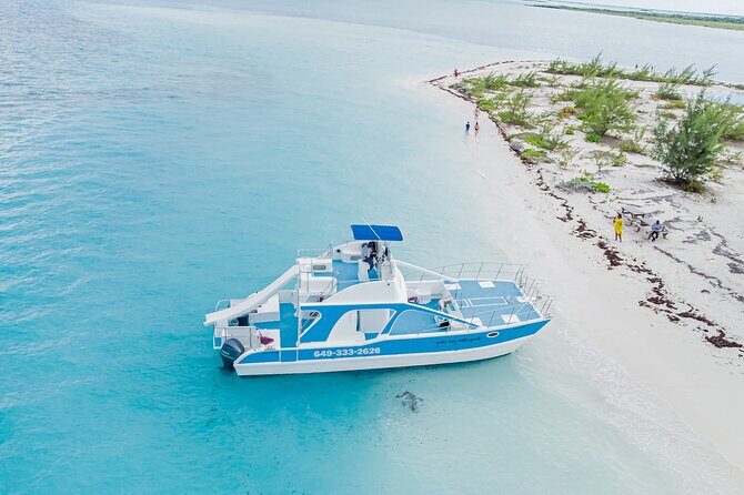 Private 7-Hour Catamaran Tour in Turks and Caicos - Key Points