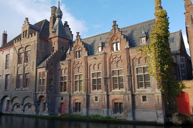 Private 8-hour Tour to Bruges from Brussels with driver and guide (in Bruges) - FAQ