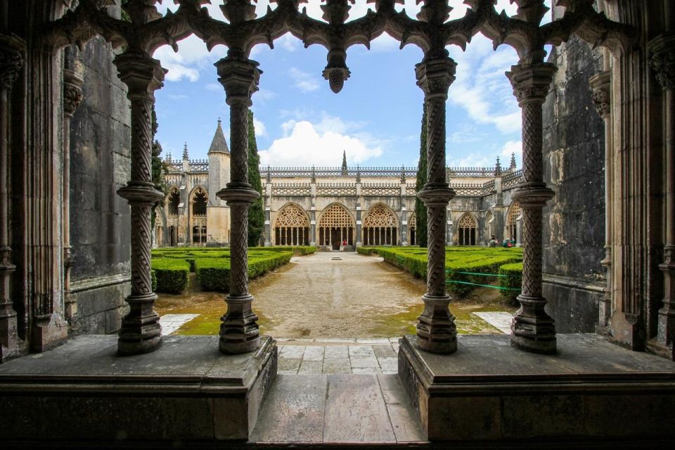 Private 8-Hour Tour to Fátima, Batalha, and Óbidos From Lisbon - Unique Experiences and Notes