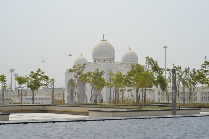 Private Abu Dhabi 5 Wonders Tour With Emirates Palace Lunch - Frequently Asked Questions