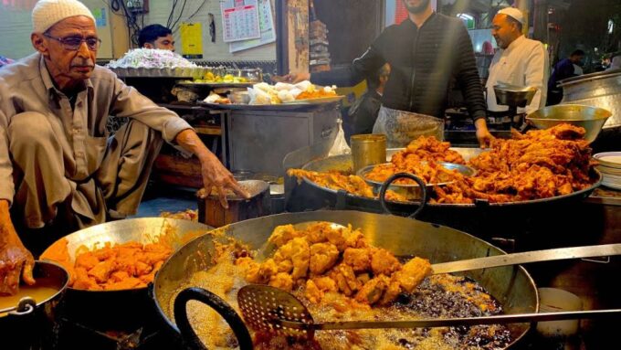 Private: Agra Live Food Tour With Locals - Tips for a Great Experience