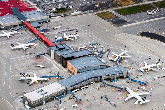 Private Airport Transfer from Keflavik airport to hotels in Reykjavik area - Key Points: