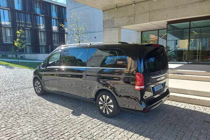 Private Airport Transfer From Porto to Lamego - Amenities