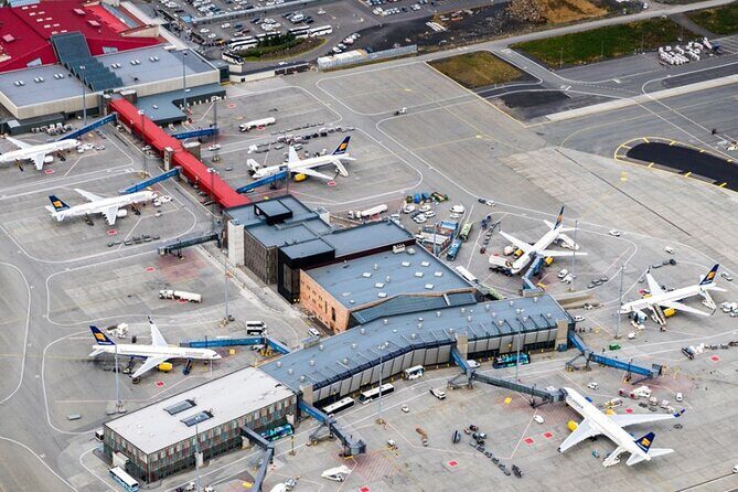 Private Airport Transfer from Reykjavik to Keflavik Int. Airport - What You Can Expect from This Private Transfer Service