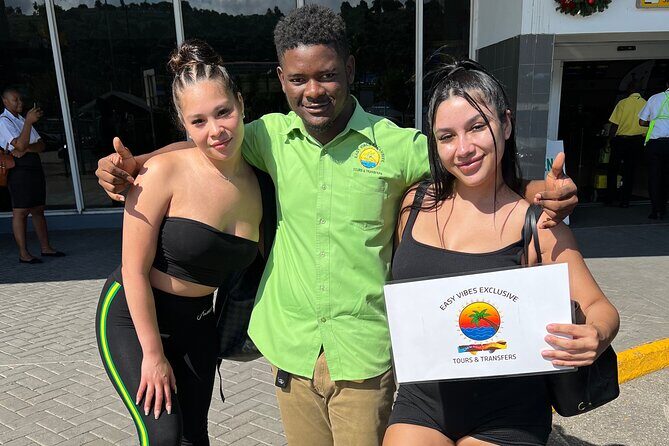 Private Airport Transfer Grand Palladium/ Lady Hamilton Jamaica - FAQ