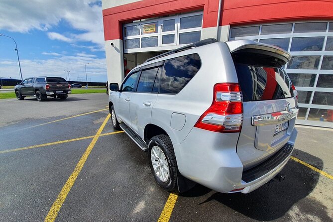 Private Airport Transfer (One Way) - Pricing and Whats Included