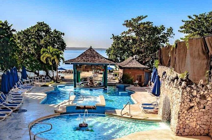 Private Airport Transfer to Hedonism ll Resort - Who Is This Transfer Best For?