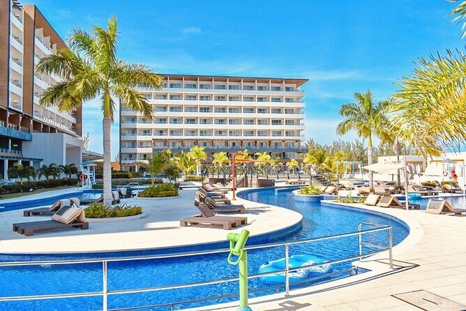 Private Airport Transfer to Royalton, Ocean Coral Spring & Excellence Oyster Bay - An In-Depth Look at the Transfer Experience