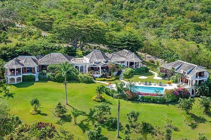 Private Airport Transfer to Tryall Club Resort - Authentic and Comfortable  