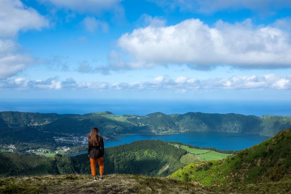 Private Airport Transfer With Sete Cidades Tour Included - Booking and Cancellation Policy