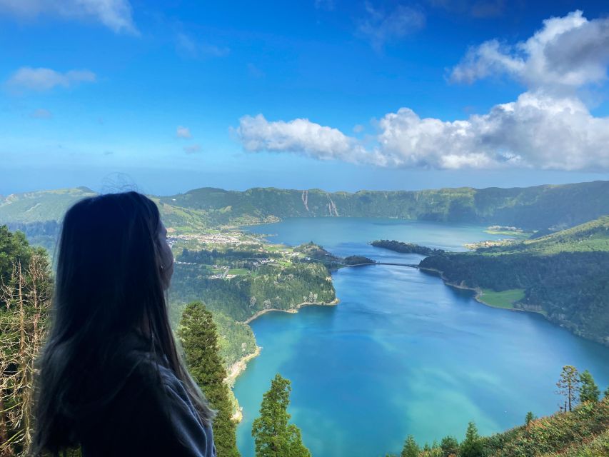 Private Airport Transfer With Sete Cidades Tour Included - Viewpoints and Lookouts