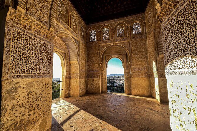 Private Alhambra & Nasrid Palaces Tour . From Malaga and Surronds - Why Choose This Tour?