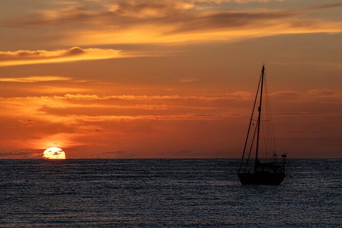 Private and Local Sunset Cruise in Tahiti - The Value of the Sunset Cruise