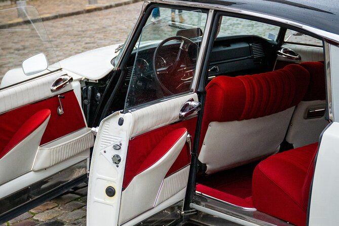 Private and Romantic Tour in a Citroën DS for 2 Hours in Paris - Highlights of the Tour