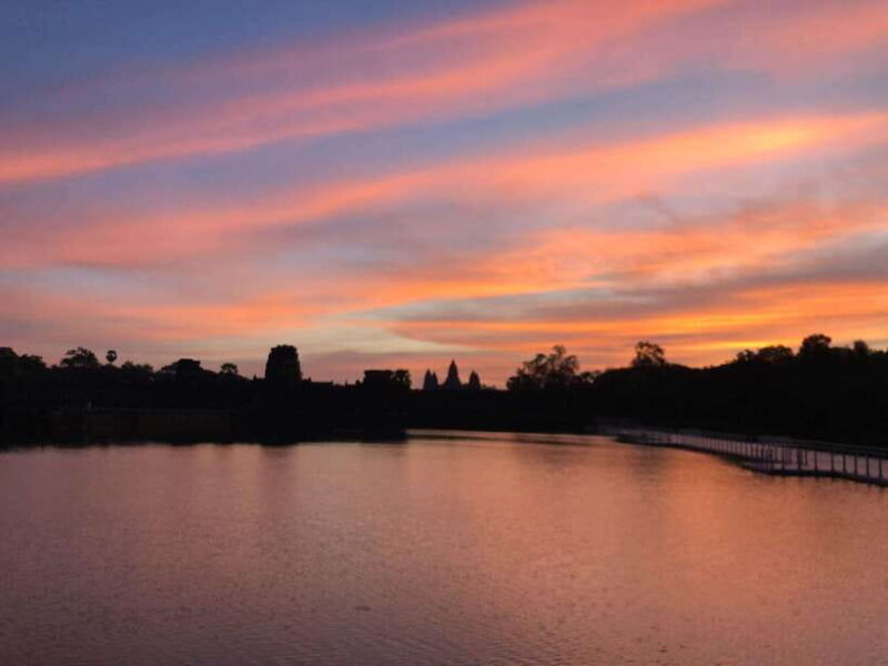 Private Angkor Wat Sunrise Tours And Sunset Floating Village - Key Points  