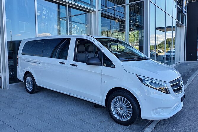 Private Arrival Transfer: From Geneva Airport to the Entrance of Saas-Fee Resort - Transportation Features