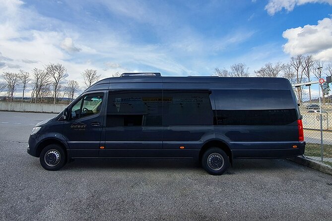 Private Arrival Transfer: From Geneva Airport to the Entrance of Saas-Fee Resort - Vehicle Amenities