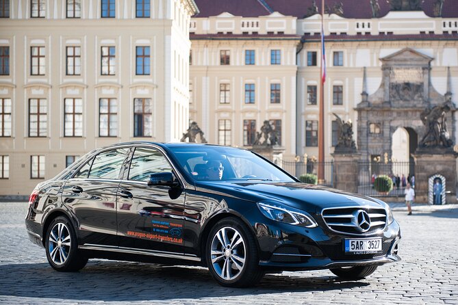 Private Arrival Transfer: Prague Airport - Confirmation and Booking