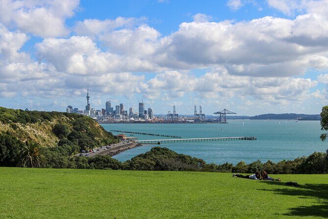 Private Auckland Sunset Tour Coastlines, Views and Golden Magic - FAQ