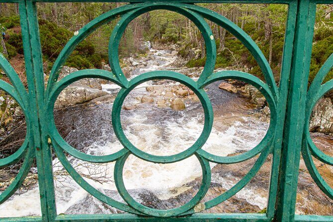 Private Balmoral Walking Tour to Queens Secret Cabin & the Castle - The Sum Up