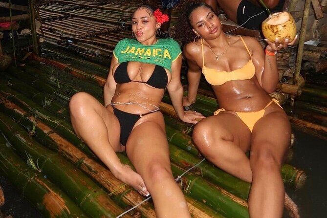 Private bamboo rafting and massage in Montego Bay - Drinks, Snacks, and Entertainment
