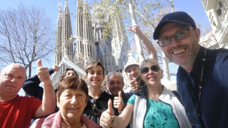 Private Barcelona Modernism and Gaudí Walking Tour - Architecture and Design Highlights