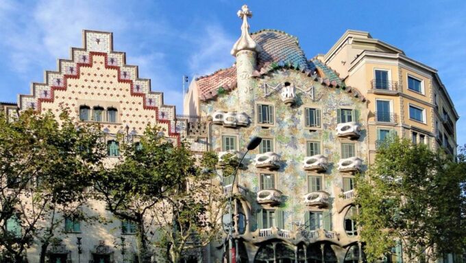 Private Barcelona Modernism and Gaudí Walking Tour - Customer Feedback and Ratings