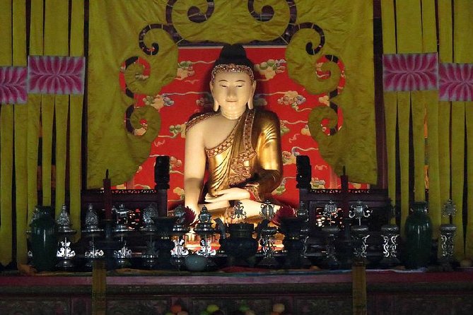 Private Beijing Jingshan Hill, Beihai, and Hutongs With Imperial Lunch/Dinner - Exploring the Hutongs