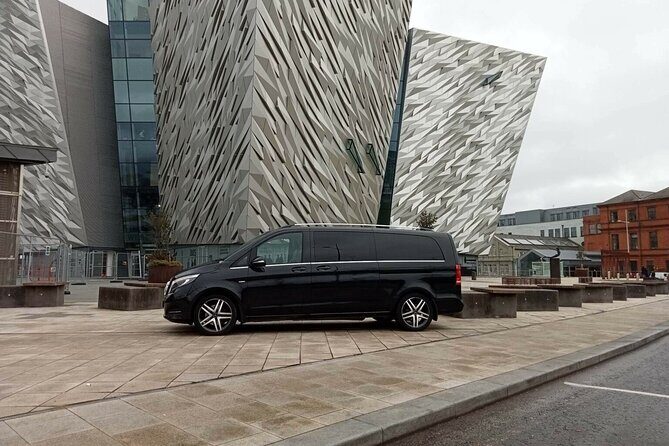 Private Belfast city & peace wall tour - Key Points