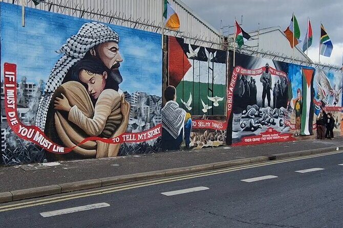 Private Belfast city & peace wall tour - The Practicalities and What to Expect