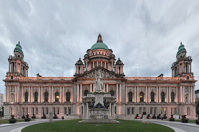 Private Belfast city & peace wall tour - Who Should Consider This Tour?