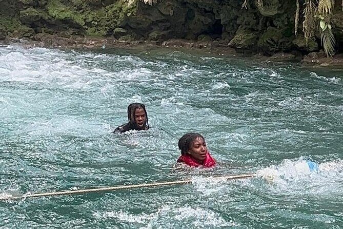 Private Blue Hole and Dunn's River Falls Tour with Transportation - In-Depth Review of the Tour Experience