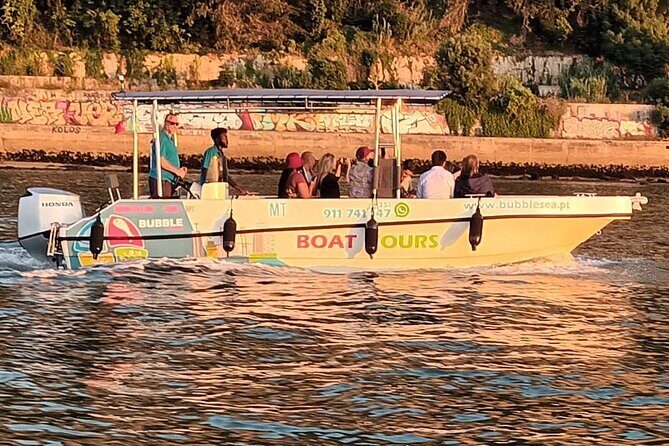 Private Boat Cruise with 6 Bottles of Champagne (2 hours) - The Sum Up