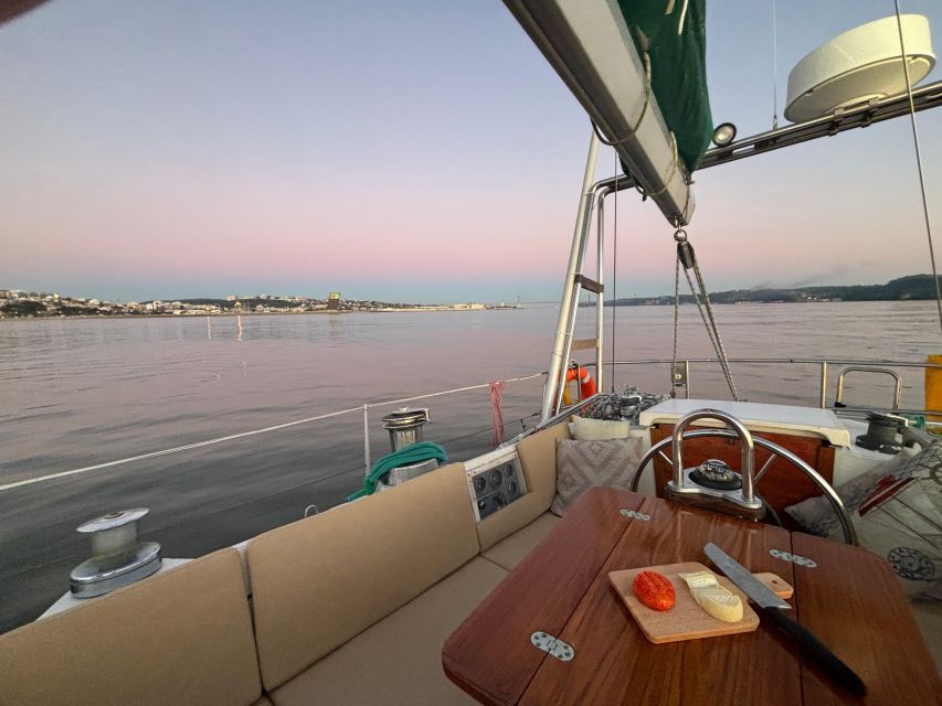 Private Boat Night Tour - Lisbon - Exploring City Monuments