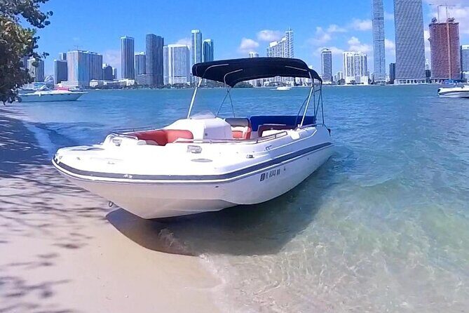 Private Boat Rental in Miami for 10 People - Key Points