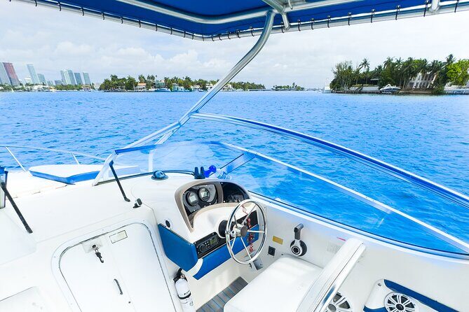 Private Boat Rental in Miami for 10 People - Who Will Love This Experience?