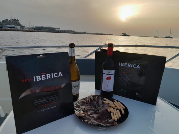 Private Boat Route With Wine,Ibérico Gourmet All Incld 3hour - Unique Selling Points
