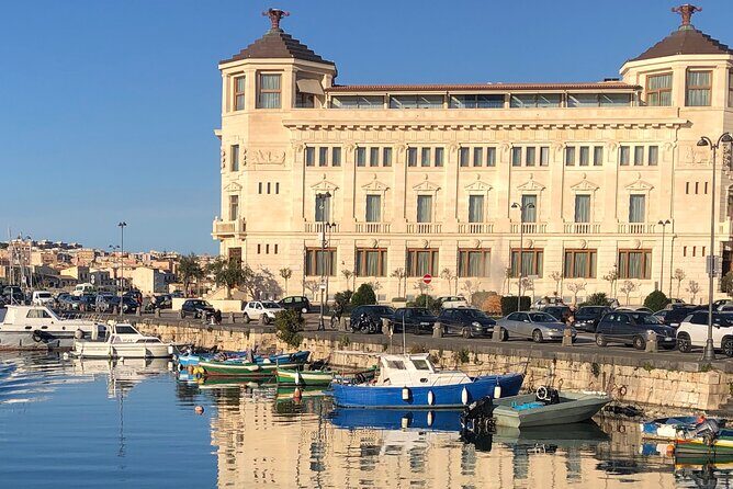 Private boat tour 1h Ortigia and caves with tales - Frequently Asked Questions