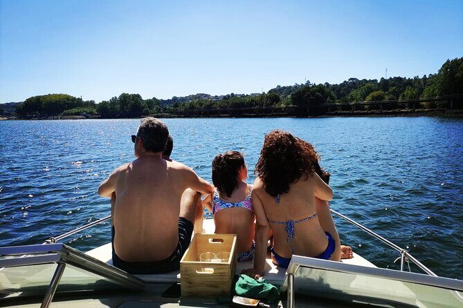 Private Boat Tour 6 Bridges and Ribeira 1h30 group price up to 6px - FAQ – Practical Questions You Might Have