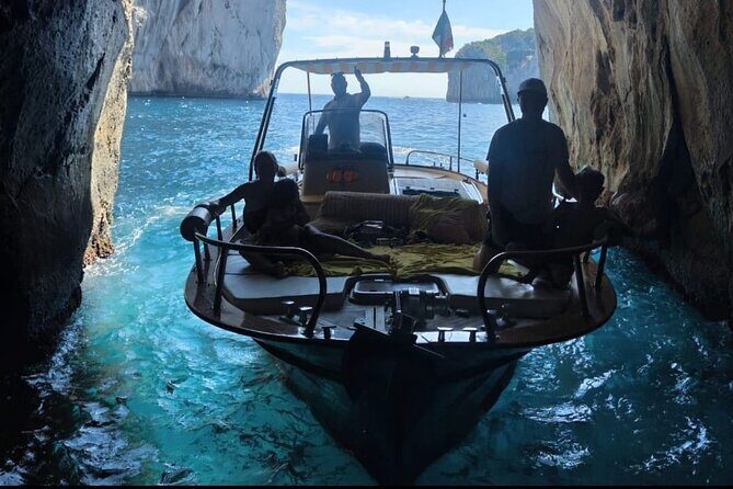 Private boat tour Capri Full day - Key Points