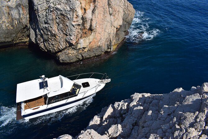 Private boat tour - caves, snorkeling, bays and beaches - The Itinerary: From Dubrovnik to Hidden Gems