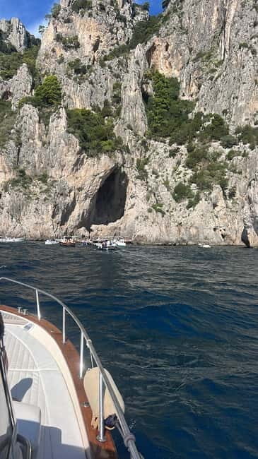 Private Boat Tour of Capri from Sorrento, Positano, or Capri - Detailed Breakdown of the Itinerary