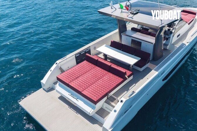 Private boat tour of the Island of Capri, Caves, Faraglioni - An Overview of the Experience