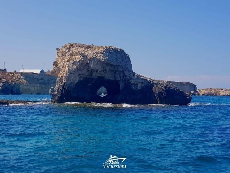 Private boat tour of the island of Ortigia with aperitif - Key Points