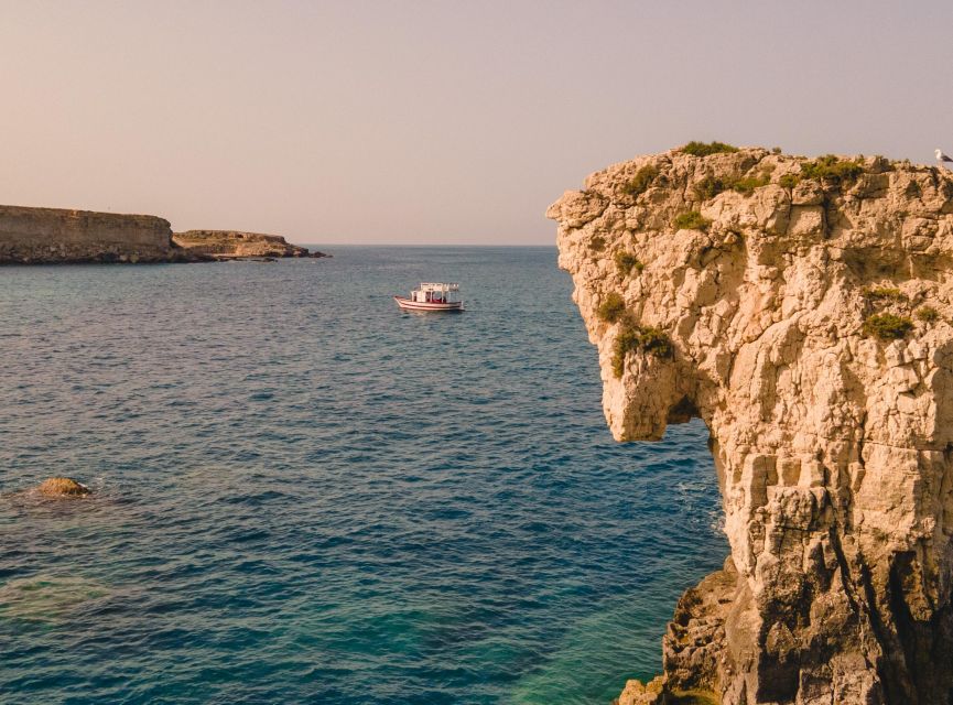Private Boat Tour of the Island of Ortigia With Lunch - Languages and Highlights