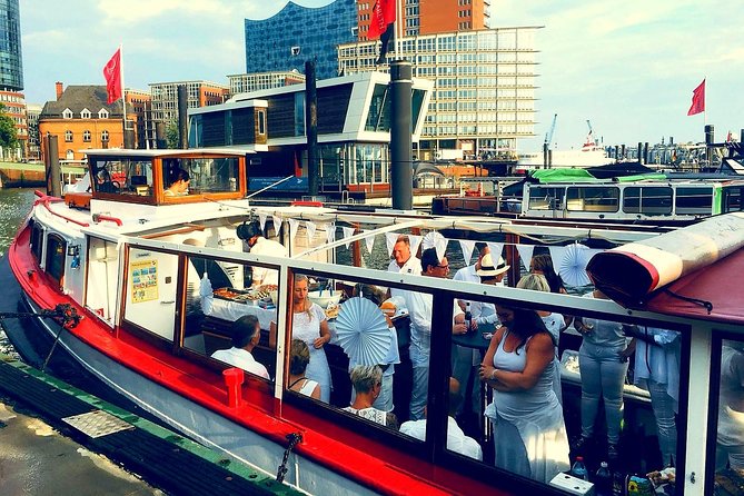 PRIVATE BOAT TOUR Through the Port of Hamburg - Personalized and Customized Experiences