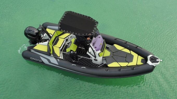 Private Boat Tour With Snorkeling, Hot Springs & Caldera - Tips for Enjoying Your Tour