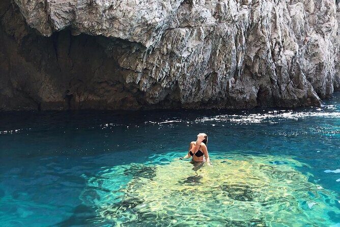 Private boat trip to Capri - Price and Value