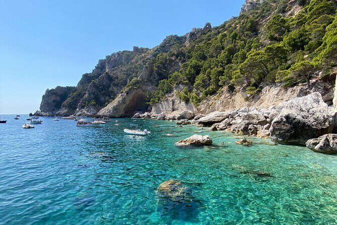 Private boat trip to Capri - The Sum Up