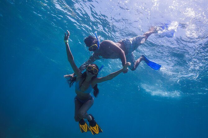 Private Boat Unlimited Party to Isla Mujeres + Transfer - FAQs